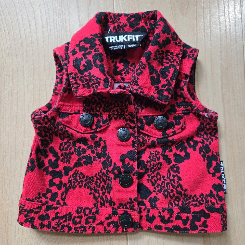 Trukfit red and black animal print 2-piece vest and pants set